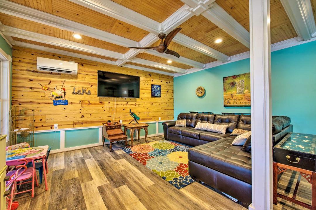 Photo of Livingroom in New London