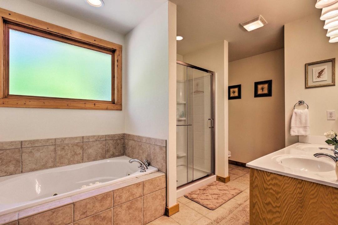 Photo of Bathroom in Charter Hills