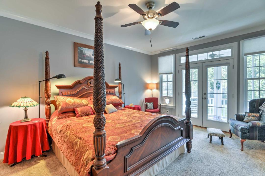 Photo of Bedroom in Minnesott Beach