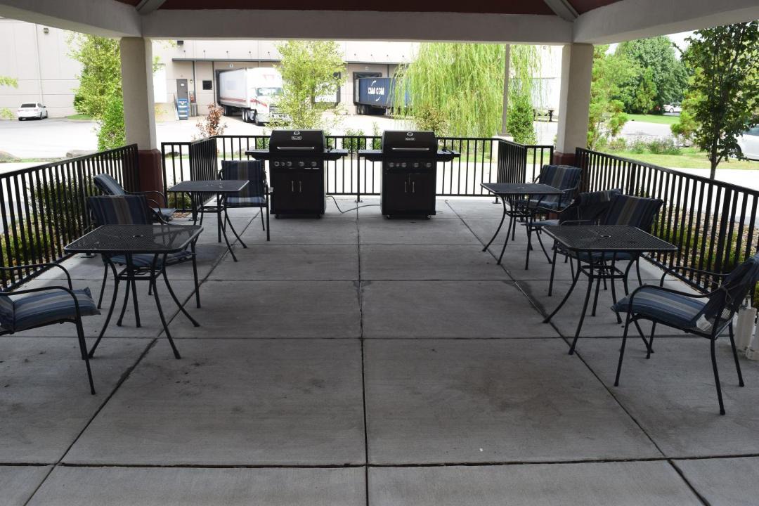 Photo of Patio Balcony in Metrocenter - North Rhodes Park