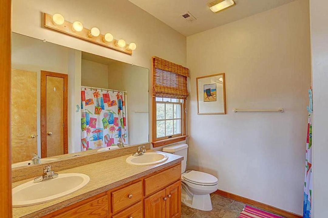Photo of Bathroom in Ocean Hill