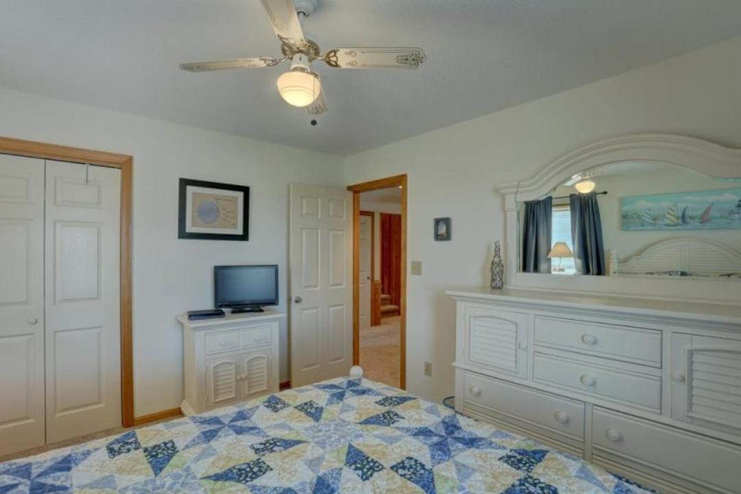 Photo of Bedroom in Nags Head