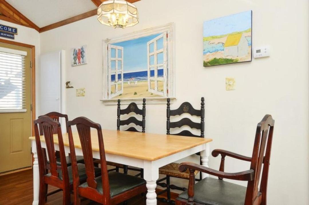 Photo of Livingroom in Kill Devil Hills