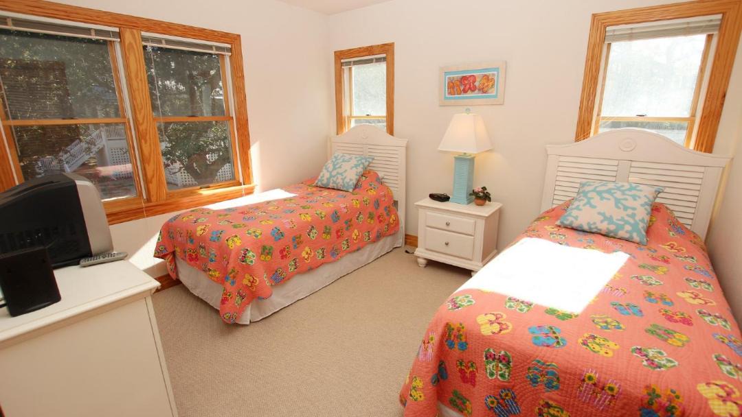 Photo of Bedroom in Monteray Shores