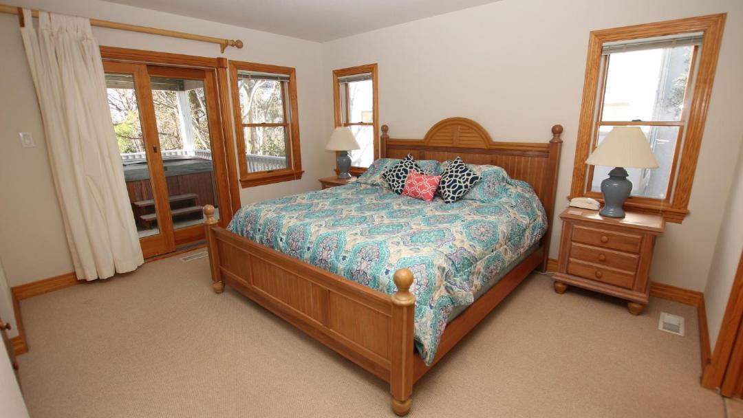 Photo of Bedroom in Monteray Shores