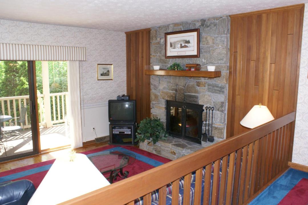 Photo of Livingroom in Blowing Rock