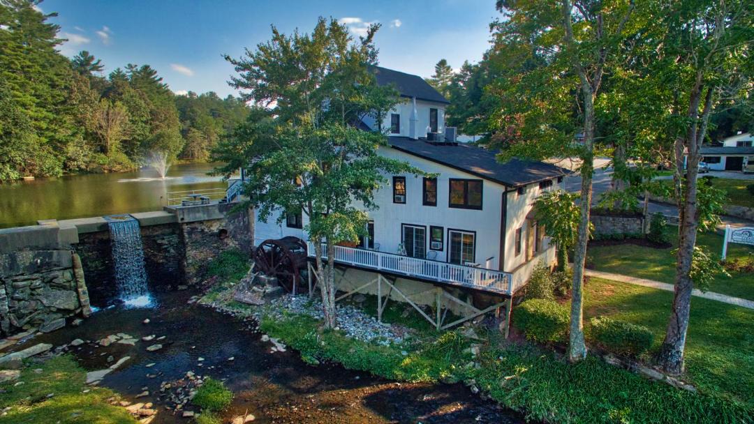 Photo of Buildings in Flat Rock