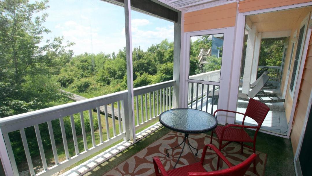 Photo of Patio Balcony in Monteray Shores