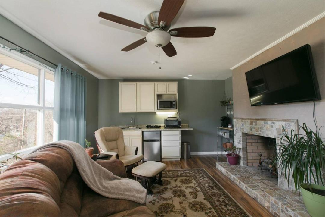 Photo of Livingroom in Oakley