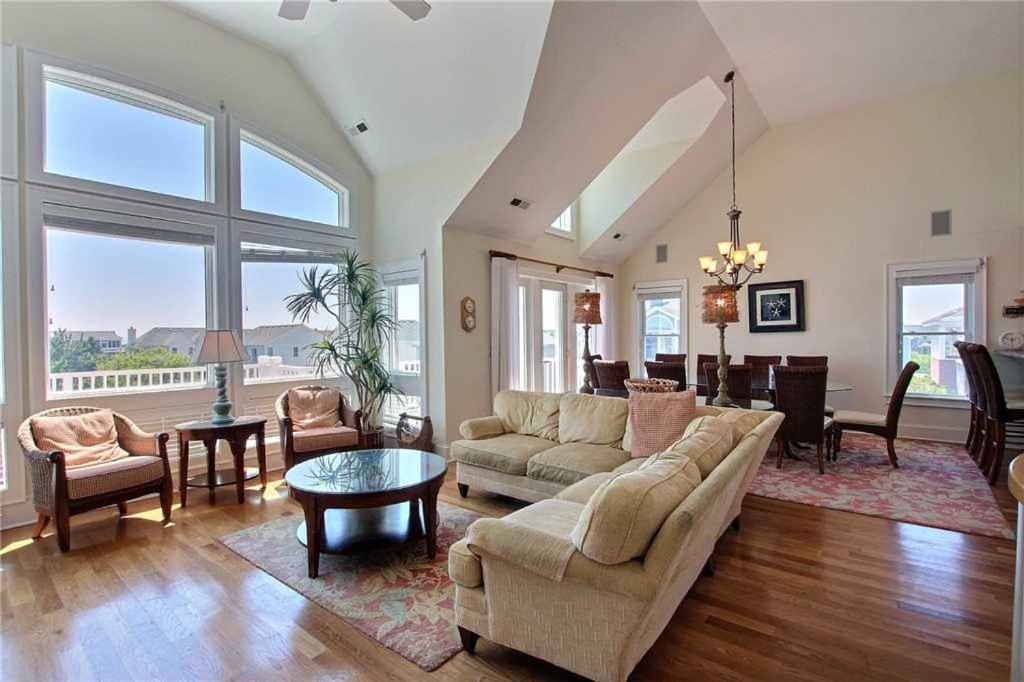 Photo of Livingroom in Buck Island