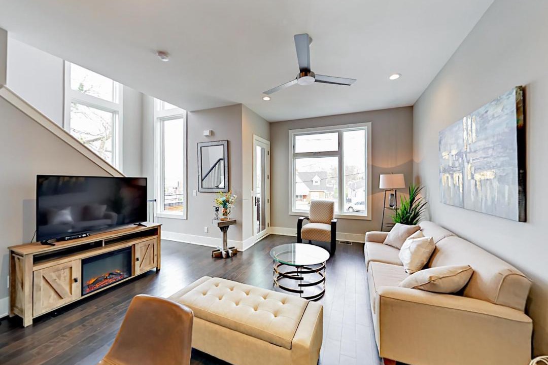 Photo of Livingroom in Historic Waverly