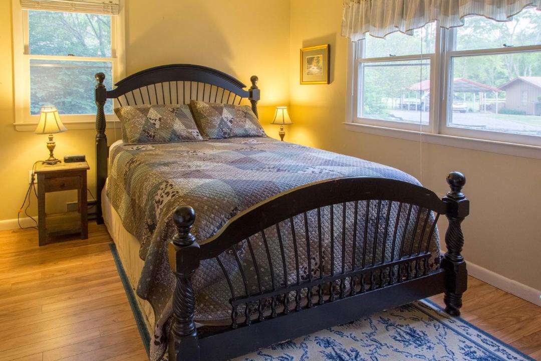 Photo of Bedroom in Cullowhee