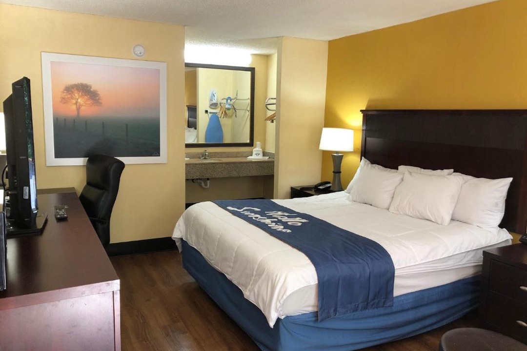 Photo of Bedroom in King