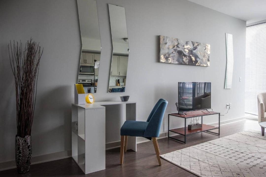 Photo of Livingroom in Charlotte Center City