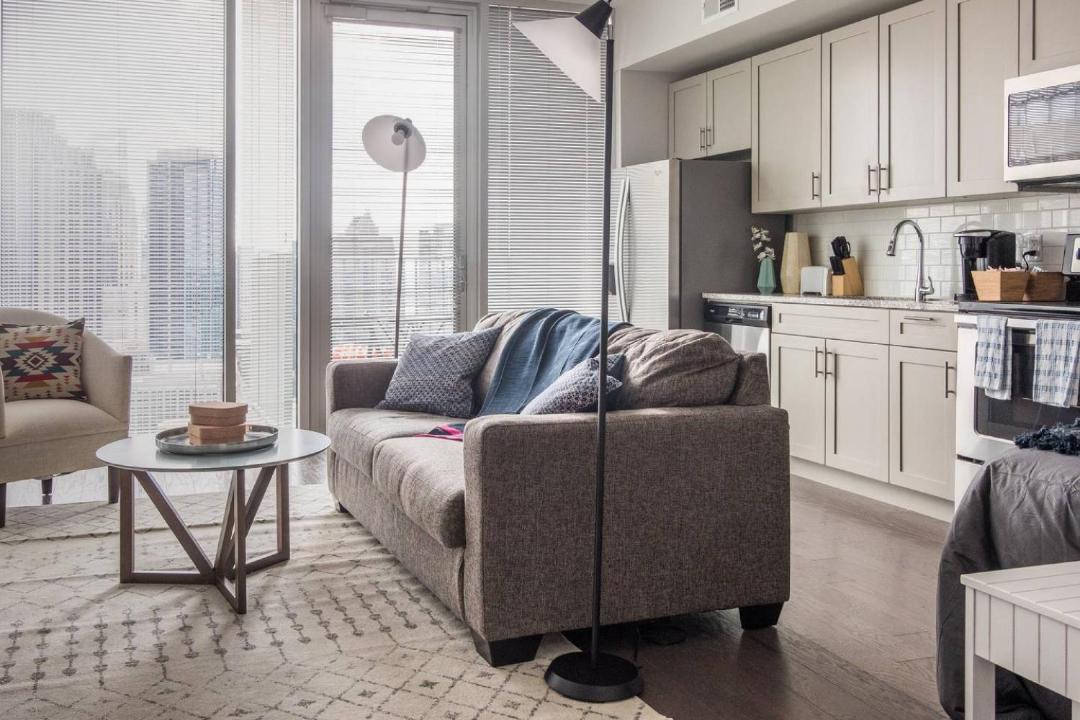 Photo of Livingroom in Charlotte Center City