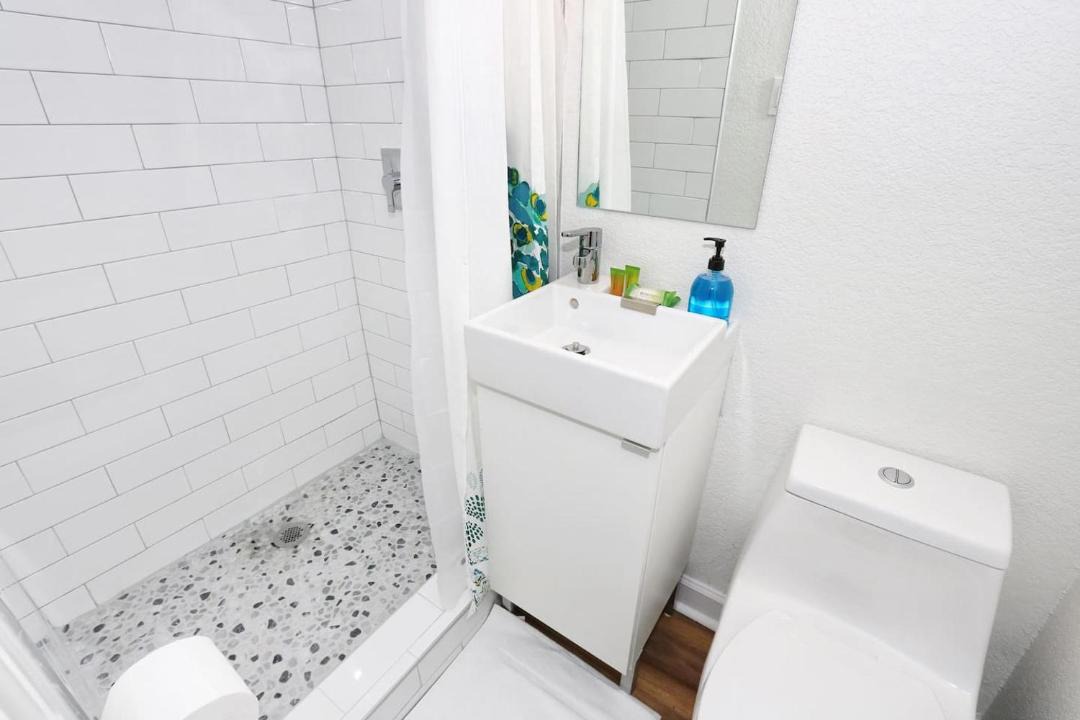 Photo of Bathroom in Willoughby Spit