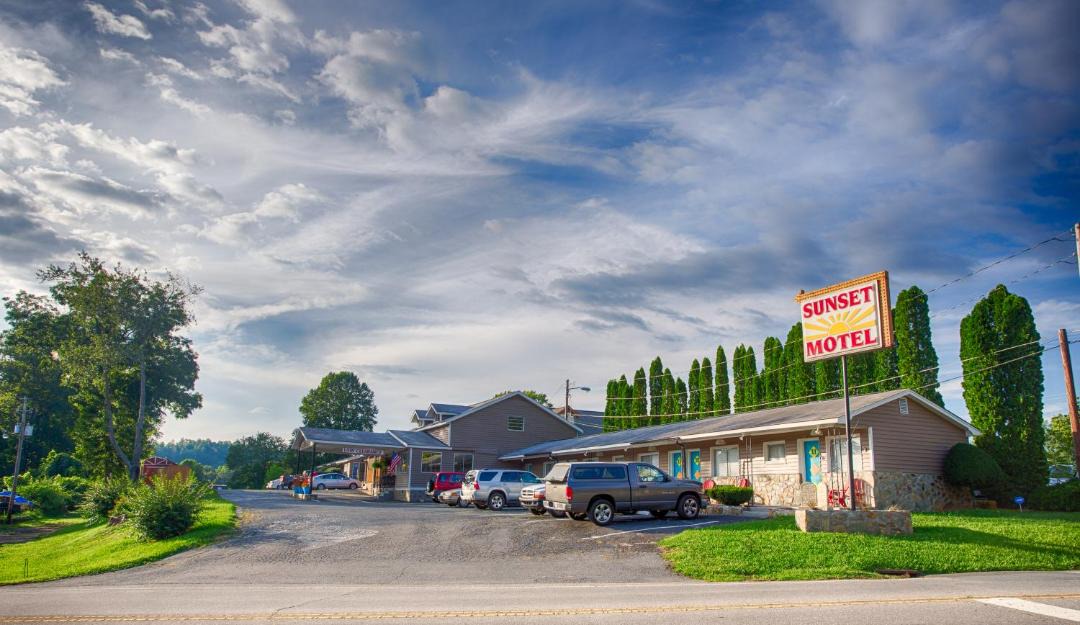 Photo of Others in Murphy