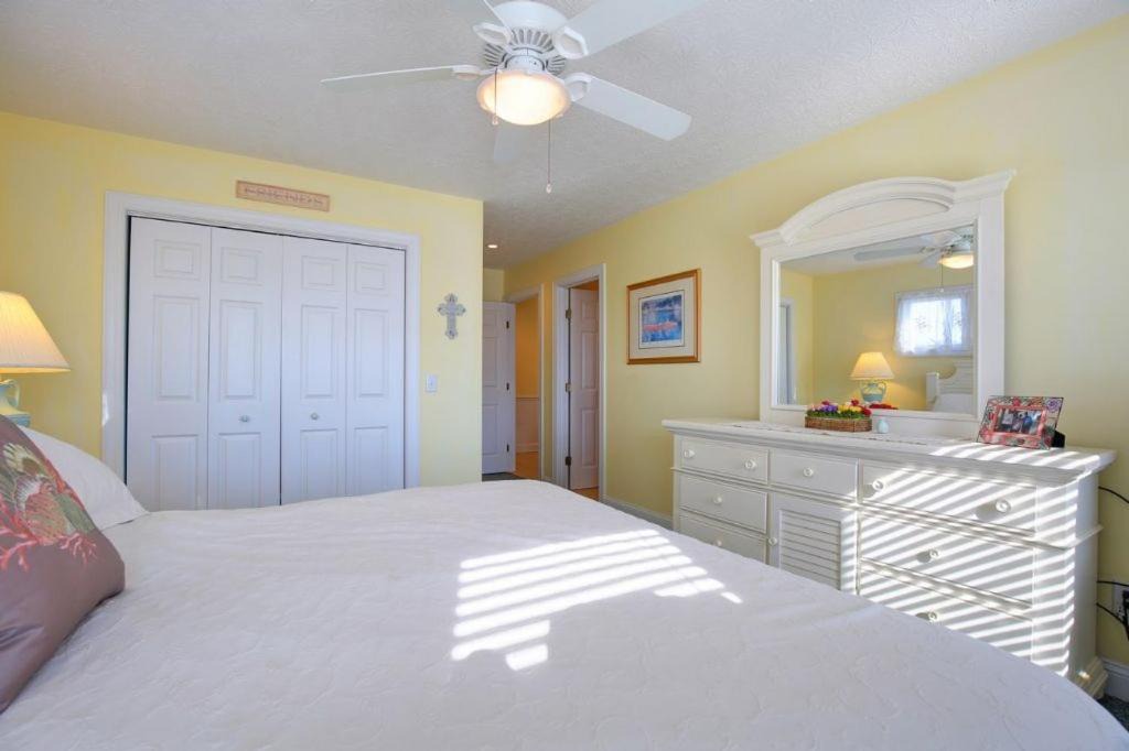 Photo of Bedroom in Holden Beach