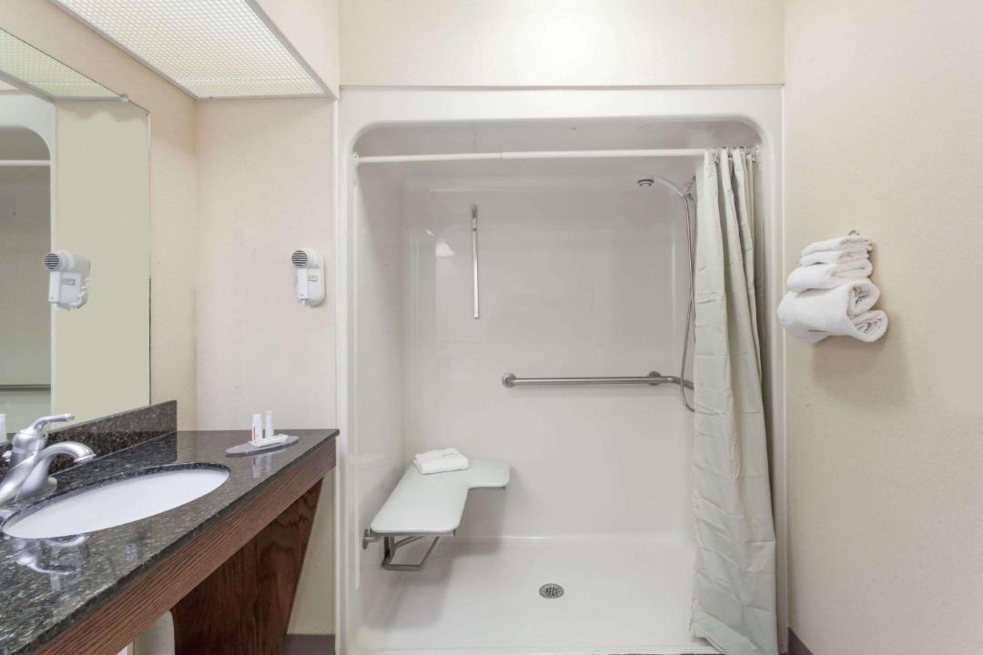 Photo of Bathroom in Hickory