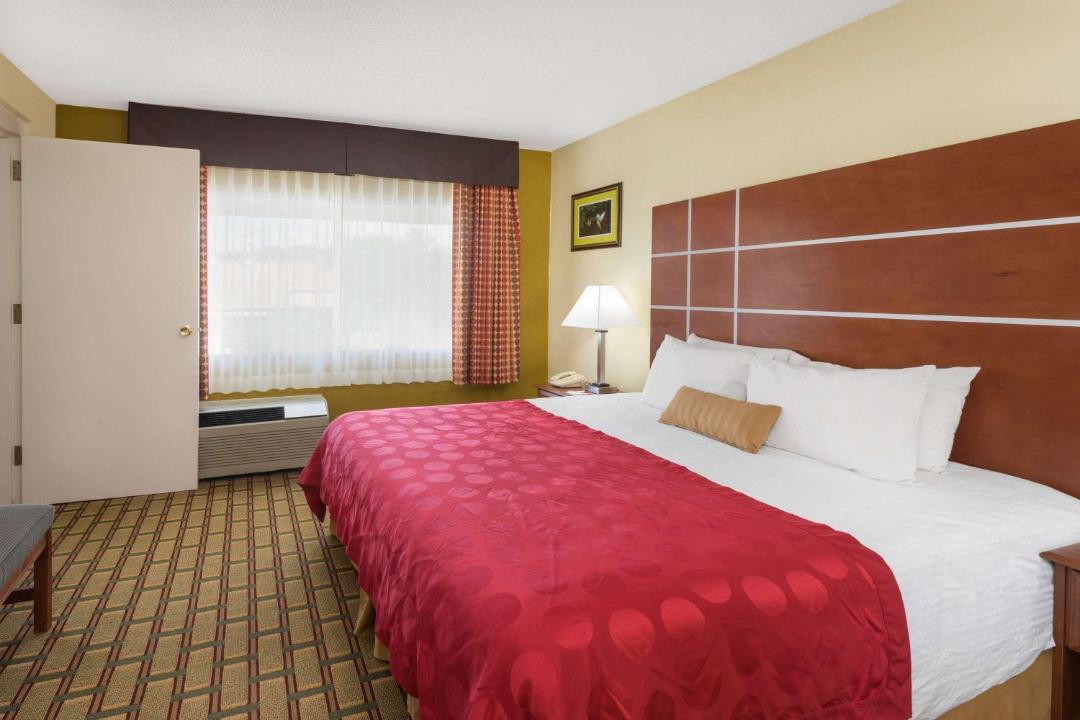 Photo of Bedroom in Asheville