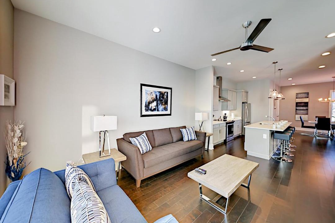 Photo of Livingroom in Historic Waverly