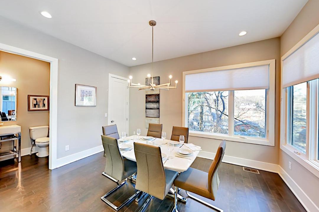 Photo of Livingroom in Historic Waverly