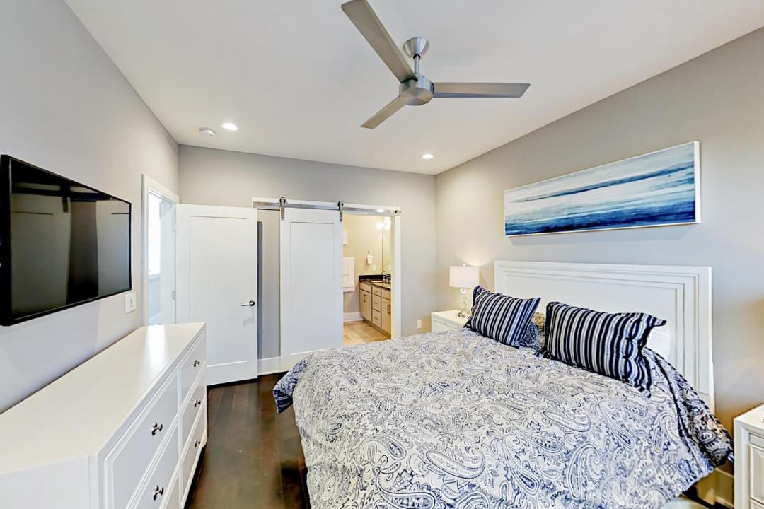 Photo of Bedroom in Historic Waverly