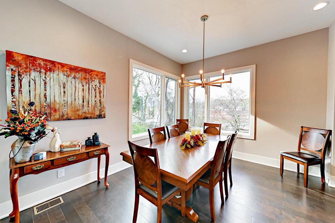 Photo of Livingroom in Historic Waverly
