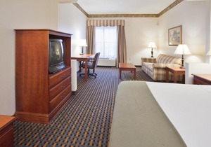 Holiday Inn Express Hotel & Suites Laurinburg, an IHG Hotel