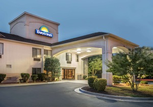 Days Inn by Wyndham Burlington East
