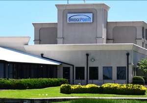 BridgePointe Hotel & Marina