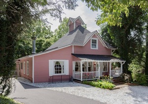 Cedar Crest Inn