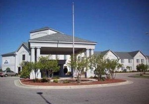 Days Inn by Wyndham Louisburg