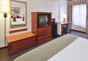 Holiday Inn Express Hotel & Suites Laurinburg, an IHG Hotel