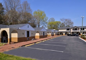Loyalty Inn Rockingham