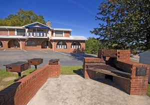 Loyalty Inn Rockingham