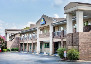 Days Inn by Wyndham Raleigh Glenwood-Crabtree