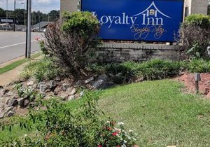 Loyalty Inn Rockingham