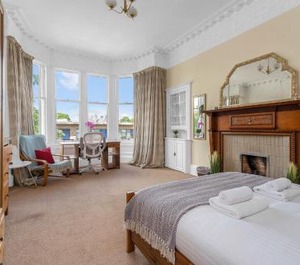 Marchmont 