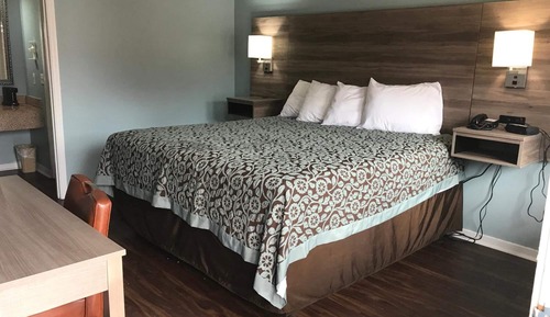 Standard Room, 1 King Bed, Smoking