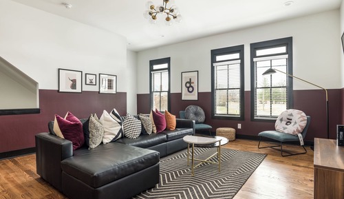 House (Multiple Bedrooms)
