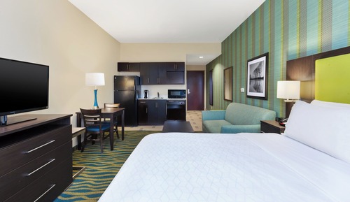Standard Room, 1 King Bed (Extra Floor Space)