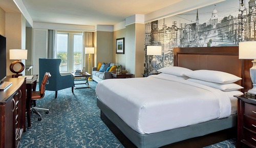 Junior Suite, Multiple Beds (Mobility Accessible, Tub)