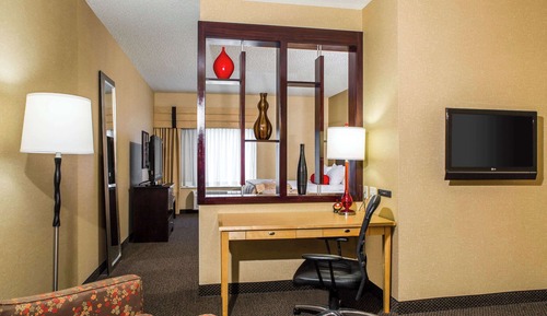 Suite, 2 Queen Beds, Non Smoking