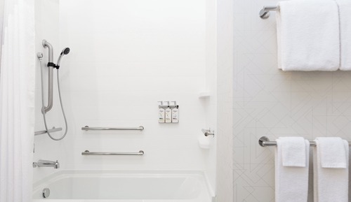 Standard Room, 2 Queen Beds, Accessible Bathtub (Mobility)