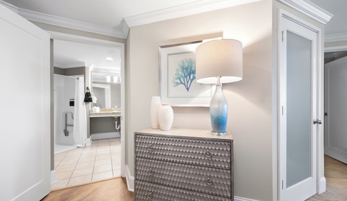 1 King Bed Accessible Suite (Water View)