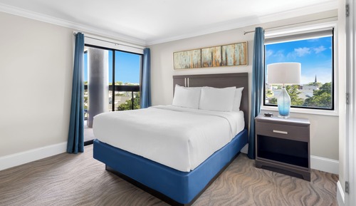 Studio, 1 King Bed, Balcony