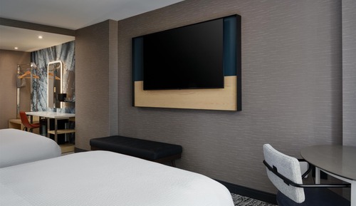 Room, 2 Queen Beds, City View
