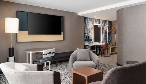Junior Room, 1 King Bed