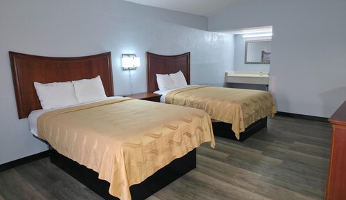 Room, 2 Queen Beds, Smoking